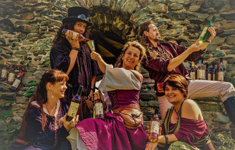 Beste smaakpapillen, kom onze mede, hipocras en andere likeuren ontdekken !